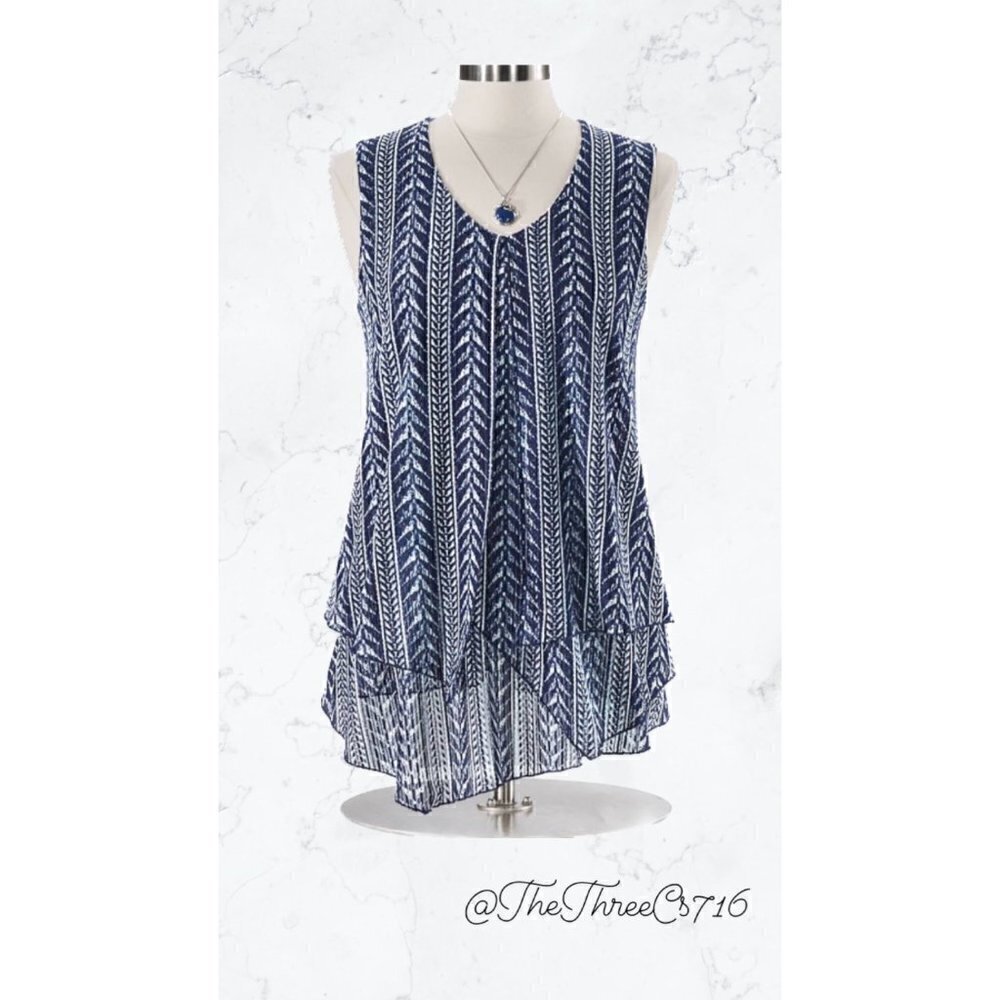 Chevron Print Knit Top Size XL NWOT Blue North Style